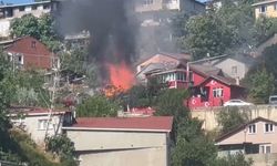 Beykoz'da gecekondu alev alev yandı