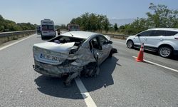 Anadolu Otoyolu'nda lastiği patlayan otomobil kaza yaptı, 2 kişi yaralandı