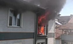 Bursa’da 3 katlı binada yangın çıktı