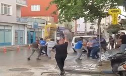 Eskişehir'de 2 grubun birbirine girdiği kavga kameraya yansıdı