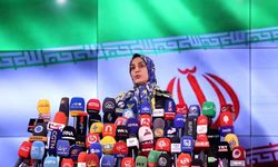 İran'da eski kadın milletvekili cumhurbaşkanı adaylığı için başvuru yaptı