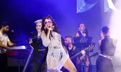 Tekirdağ’da şarkıcı Hande Yener ve müzik grubu KÖFN konser verdi