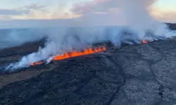 Hawaii'de yanardağ patladı