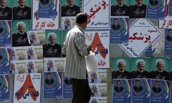 İran'daki cumhurbaşkanlığı seçiminde ilk sonuçlara göre Pezeşkiyan yarışı önde götürüyor