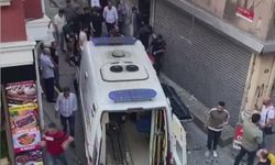 İstanbul Fatih'te kavga ettiği kişiyi boynundan bıçakladı