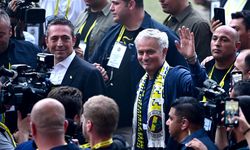 Jose Mourinho resmen Fenerbahçe'de
