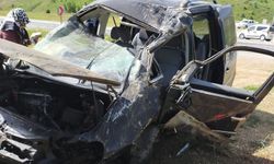 Hafif ticari araç, şarampole devrildi: 1 çocuk öldü, 5 yaralı