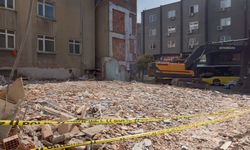 İBB Meclisi, Küçükçekmece'deki 3 katlı binanın çökmesi konusunu ele aldı