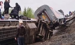 Rusya'da tren raydan çıktı: En az 70 yaralı