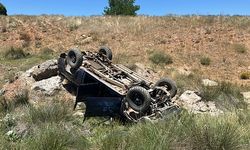 Sivas’ta kamyonet şarampole devrildi: 4 yaralı