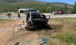 Sivas'ta trafik kazası: 2 çocuk öldü, 4 kişi ağır yaralandı
