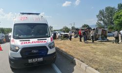 Tokat'ta otomobil ile minibüs çarpıştı: 18 yaralı