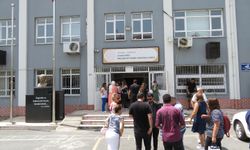 Ümraniye'de öğretmene yumruklu saldırıya okul önünde protesto