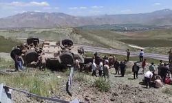 Van'da askeri araç devrildi: 4 yaralı