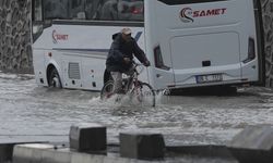 Ankara Valiliği, saat vererek sağanak ve fırtına uyarısında bulundu