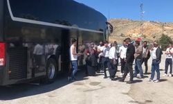 Amasya’da otobüsün motor kısmı bölündü, 38 yolcu tahliye edildi
