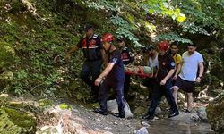 Kanyonda fotoğraf çektirirken 5 metre yükseklikten düşen kadın yaralandı