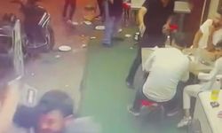 İzmir'de çorbacıda 1 kişinin öldüğü, 2 kişinin yaralandığı silahlı kavga kamerada