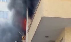 Adana'da 10 katlı binada yangın