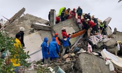 Adana'da depremde 63 kişinin öldüğü apartmanda tadilat yaptıkları öne sürülen baba ve oğluna dava