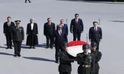 Sağlık Bakanı Memişoğlu, Anıtkabir'i ziyaret etti