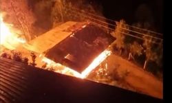Artvin'de ev ve samanlık yangını: 2 kişi dumandan etkilendi
