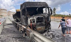Başakşehir'de hafriyat kamyonu alev alev yandı