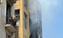 Beyoğlu'nda metruk binada çıkan yangın söndürüldü