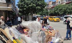 Bursa’da paletle taşıdığı gıda ürünleri üzerine düşen işçi yaralandı