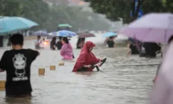 Çin'in başkenti Pekin şiddetli yağmurun etkisi altında