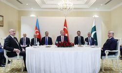 Cumhurbaşkanı Erdoğan, Azerbaycan Cumhurbaşkanı Aliyev ve Pakistan Başbakanı Şerif ile üçlü toplantı yaptı
