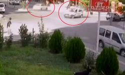 Diyarbakır’da otomobil kaldırıma çıktı: Yaya son anda kurtuldu!