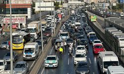 Esenyurt'ta zincirleme trafik kazası: Yaralılar var