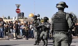 İsrail polisi Doğu Kudüs'te TRT Haber ekibine saldırdı