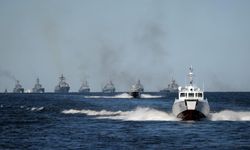 Rus ve Çin askeri gemileri Japonya'nın güneybatısından geçti