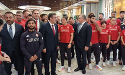 Türk sporcuların Olimpiyatlar öncesi Paris yolcuğu başladı