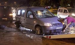 Antalya’da ehliyetsiz sürücü otomobili hurdaya çıkardı