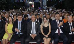 Dilruba Kayserilioğlu, Özgür Özel ile açılışa katıldı