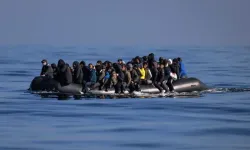 Edirne'de hafif ticari aracın özel düzenekli bölmesinde 2 düzensiz göçmen yakalandı