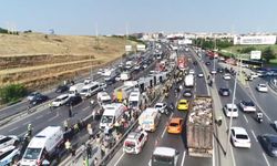 Küçükçekmece'deki metrobüs kazasının güvenlik kamerası görüntüleri ortaya çıktı