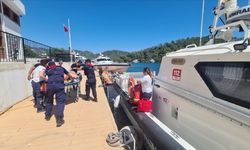 Marmaris açıklarında denizde rahatsızlanan 2 kişiye tıbbi tahliye