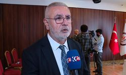 Mehmet Metiner’den ‘Davutoğlu AK Parti’ye dönecek’ iddialarına yanıt