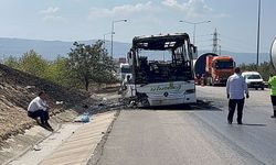 Seyir halindeyken alev alan yolcu otobüsü yandı