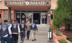 Borsada yüksek kazanç vadiyle onlarca kişiyi dolandırdılar