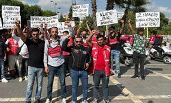 Adana'da motosikletli kuryeler eylem yaptı