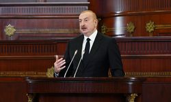 Aliyev, Azerbaycan'ın D-8'e üyeliğini onayladı