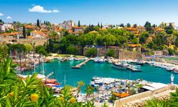 Antalya'ya gelen her 4 turistten 2'si, Rus ve Alman