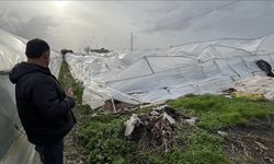 Antalya’da hortum ev ve seralara zarar verdi