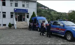 Artvin'de uyuşturucu operasyonunda 15 kilo 500 gram esrar ele geçirildi