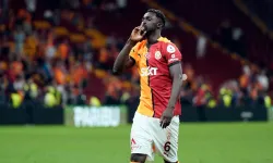 Galatasaray'da maç sonu 3'lüsü Davinson Sanchez'den